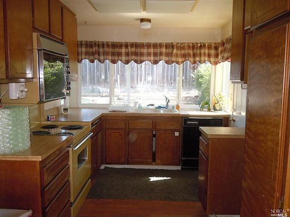 4th image of 124 Huntington Dr