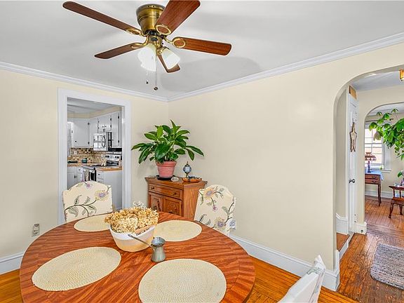 5th image of 30 Beacon Cir