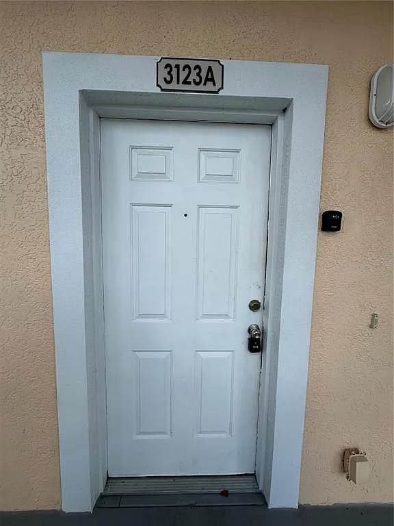 3 bed, 2.0 bath, 1484 sqft, $1,800 — Photo 2