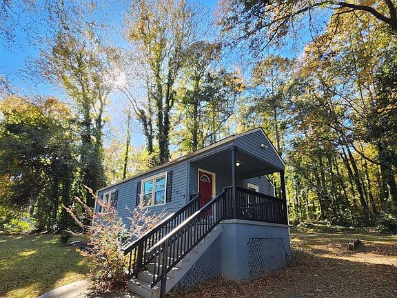 3rd image of 2019 Grant Rd SW