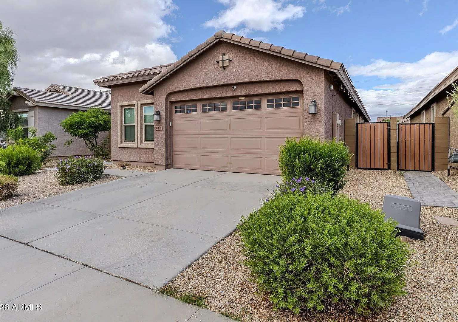 4 bed, 2.0 bath, 1794 sqft, $2,499 — Photo 3