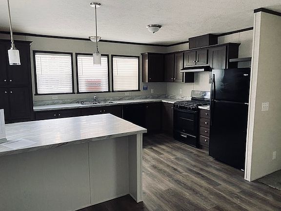 2nd image of 337 Oakhill Ct