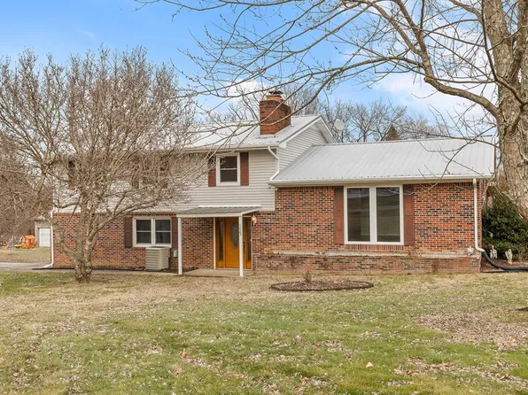 1423 Mountain View Dr, Cookeville, TN 38506