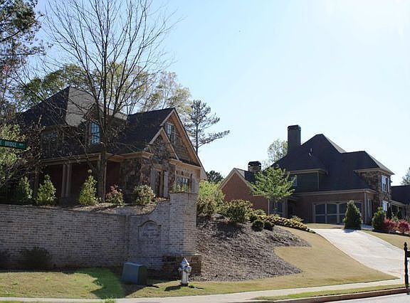 3rd image of 107 Alice Bridge Way