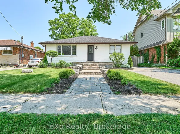 111 Riverside Dr N, Oshawa, ON L1G 6J6