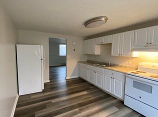 Creekside Dr Apts, Madison, OH 44057