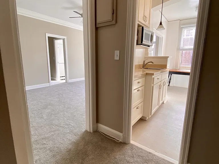 Junior 1 bedroom Entry