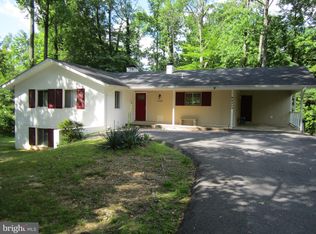 9306 Fernwood Rd, Bethesda, MD 20817