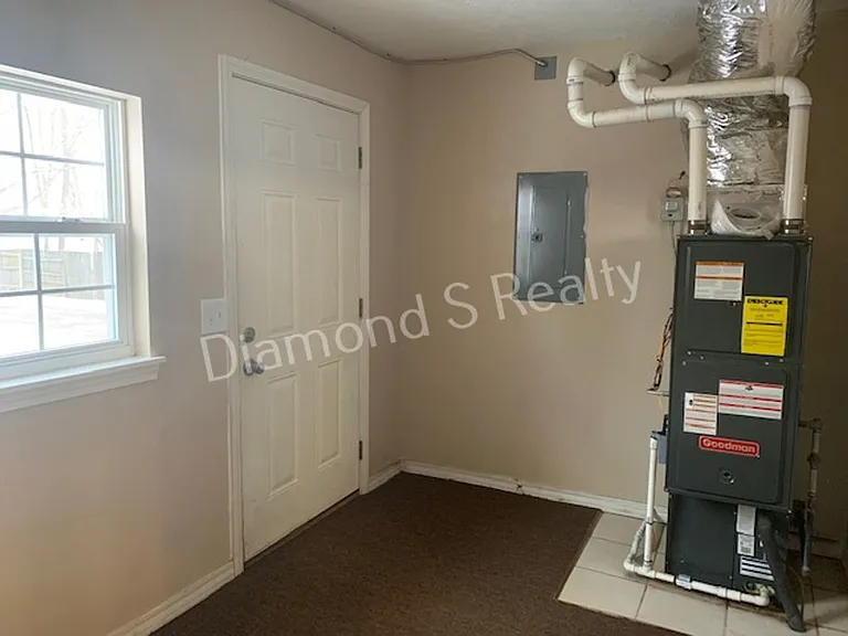 647 W Central St — Photo 13