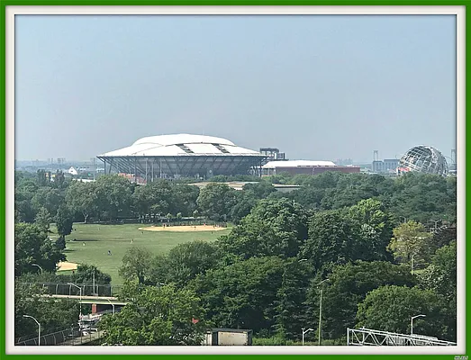 Sold by Naomi Klein, LREB | media 6