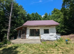 1455 Melendy Hill Dr, Guilford, VT 05301