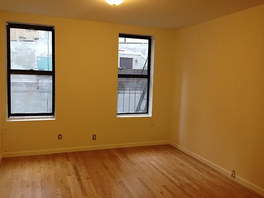 Rented by Compass | media 18