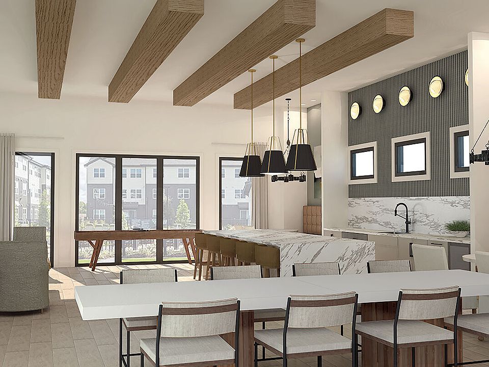 Broadstone Creekside apartments community photo