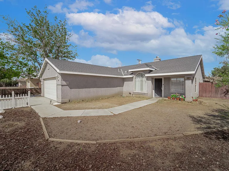 8497 Tamarack Ave — Photo 24