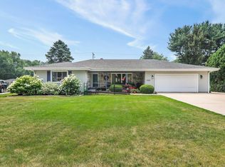 2426 Sauk Dr, Janesville, WI 53545