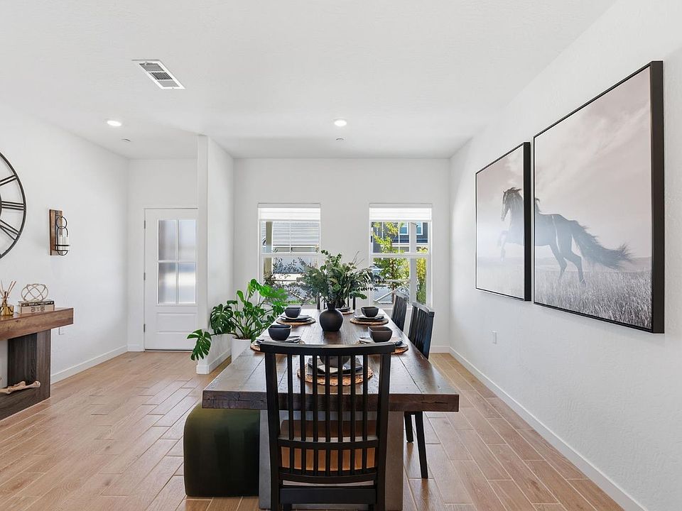 1st image of 1061 Fruitwood Ave