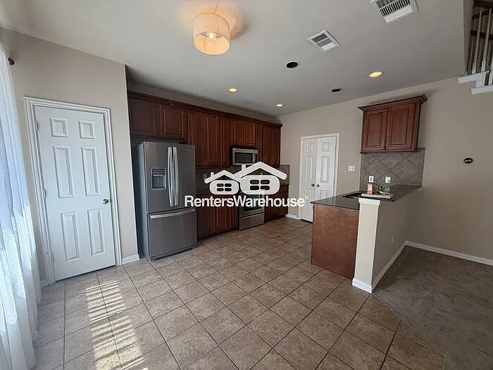 3612 Vienna St — Photo 30
