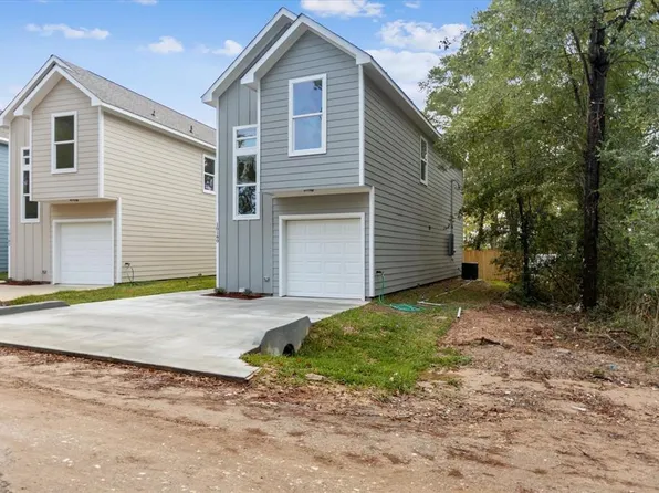 10180 Barberry St, Willis, TX 77318