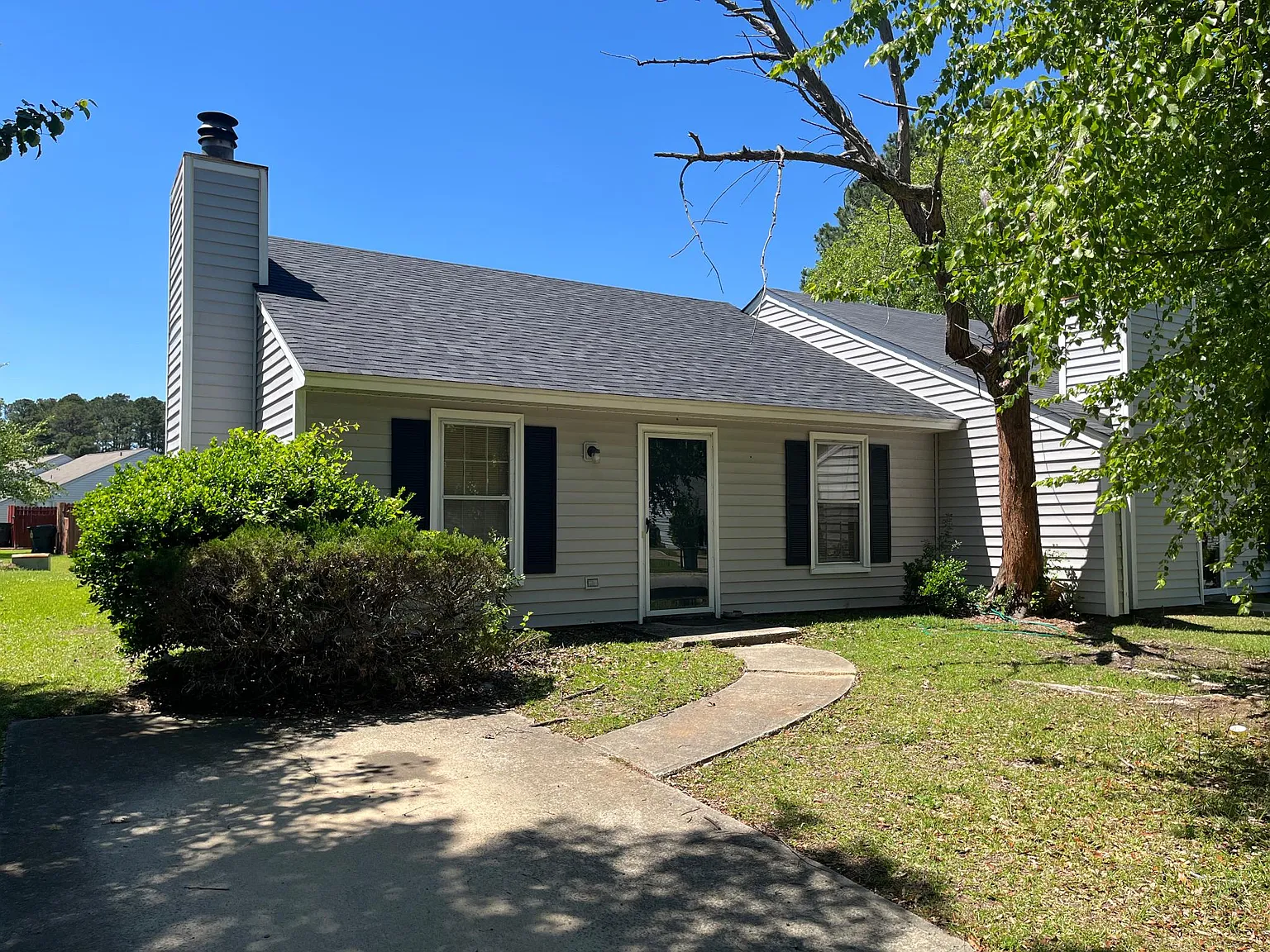 2 bed, 837 sqft, $850 — Photo 1