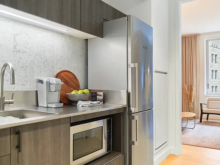 84 William St #909 — Photo 7