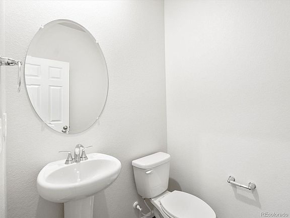 5th image of 4701 Sunsplash Way