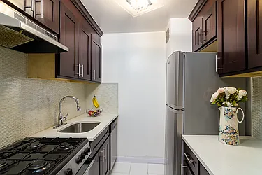 Sold by Winzone Realty Inc