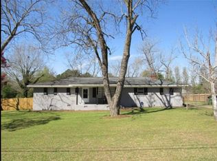 211 Hamilton Dr, West Point, GA 31833