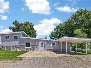 91 Crescent Ave, Lake Orion, MI 48362