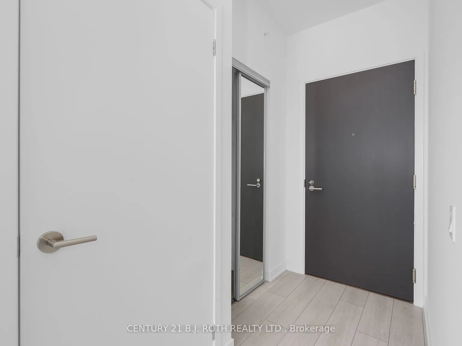 1 bed, $2,100 — Photo 3
