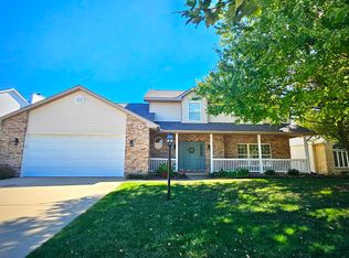 3204 Cypress Creek Rd, Champaign, IL 61822