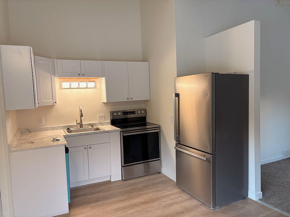 1st image of 2734 Basingdale Blvd #3