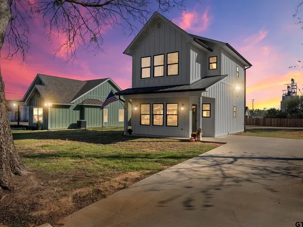 222 E Middle St, Sulphur Springs, TX 75482