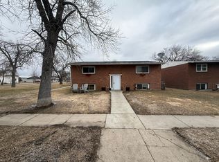 418 2nd Ave SW, Hillsboro, ND 58045