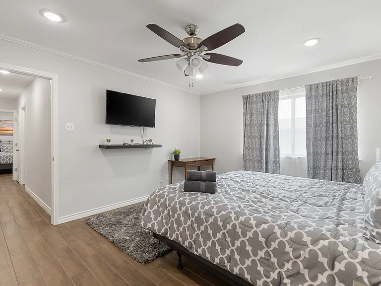 2620 Catalina Way — Photo 15