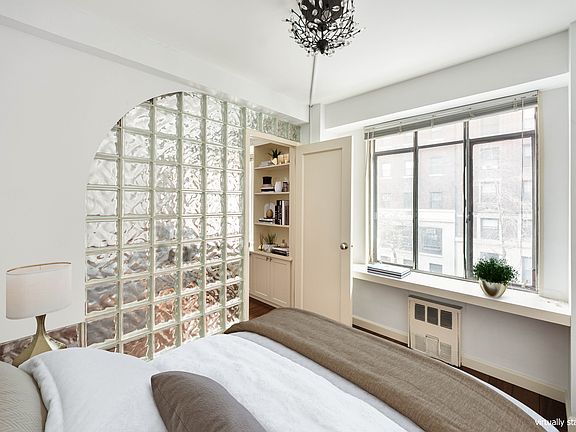 5th image of 310 Lexington Ave APT 4F