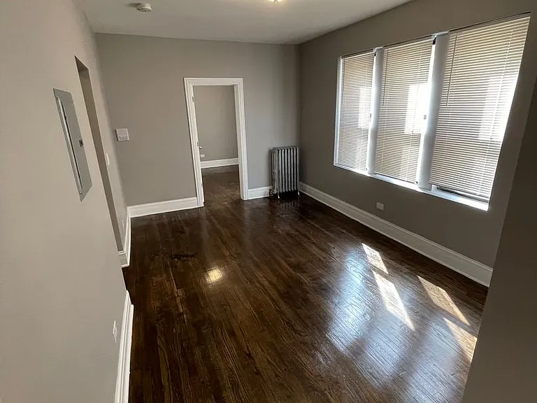 11023 S Vernon Ave #1B — Photo 3