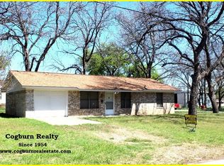 125 E Juarez Ave, De Leon, TX 76444