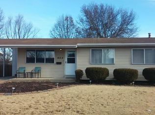 925 Madison Ln, Florissant, MO