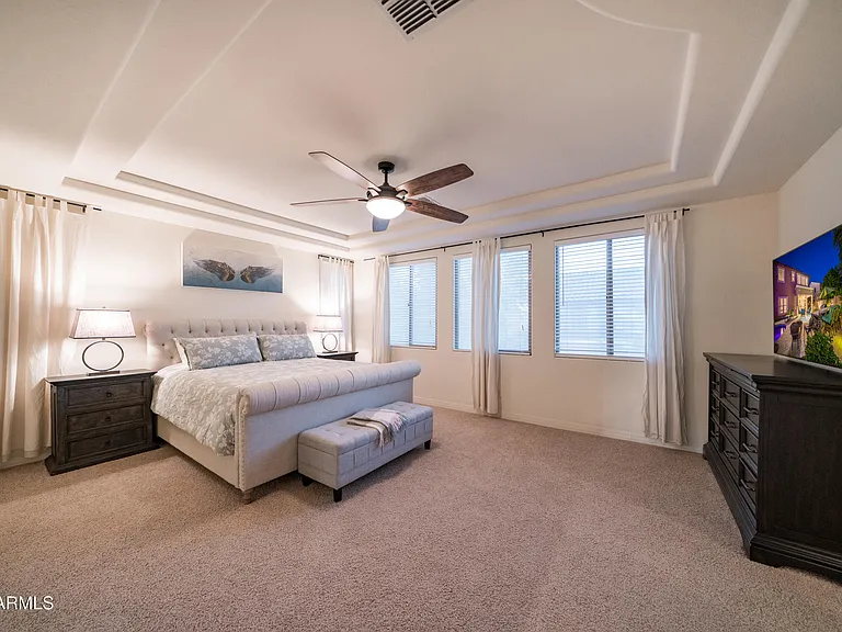 2681 E Hampton Ln — Photo 31