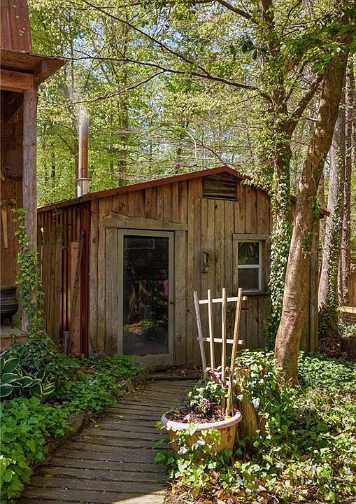 28th image of 7198 Spring Hill Rd