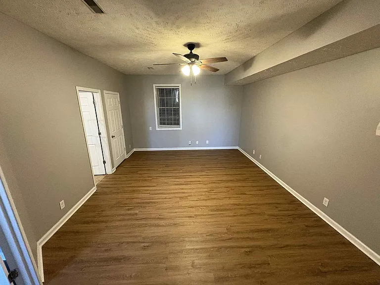 1213 Chinook Cir — Photo 34