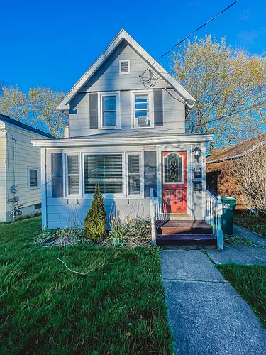241 E 9th St #1 Photo 1