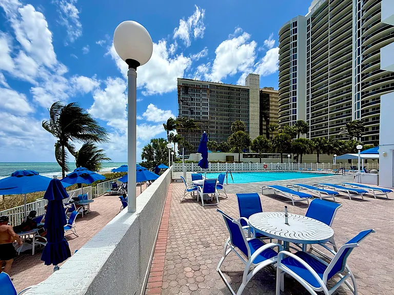 4250 Galt Ocean Dr #14T — Photo 26