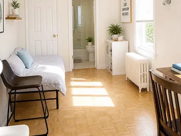 20 Phillips St APT 2, Boston, MA 02114