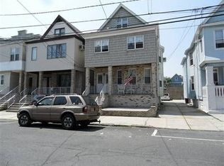 126 W 15th St, Bayonne, NJ 07002
