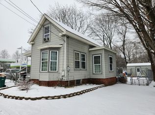 8 Highland St, Rochester, NH 03868