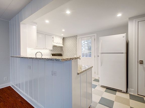 5th image of 4907 Lynnwood St