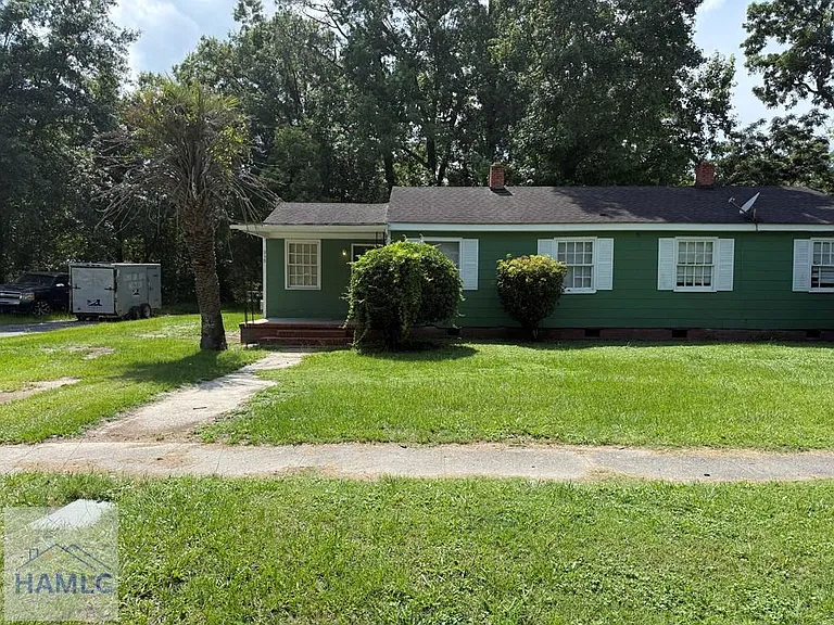 348 S Bamboo St — Photo 2