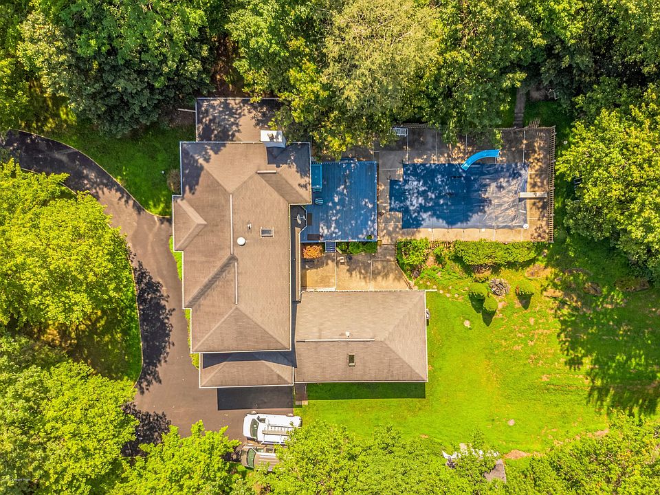 124 Kings Ct, Henryville, PA 18332 Zillow