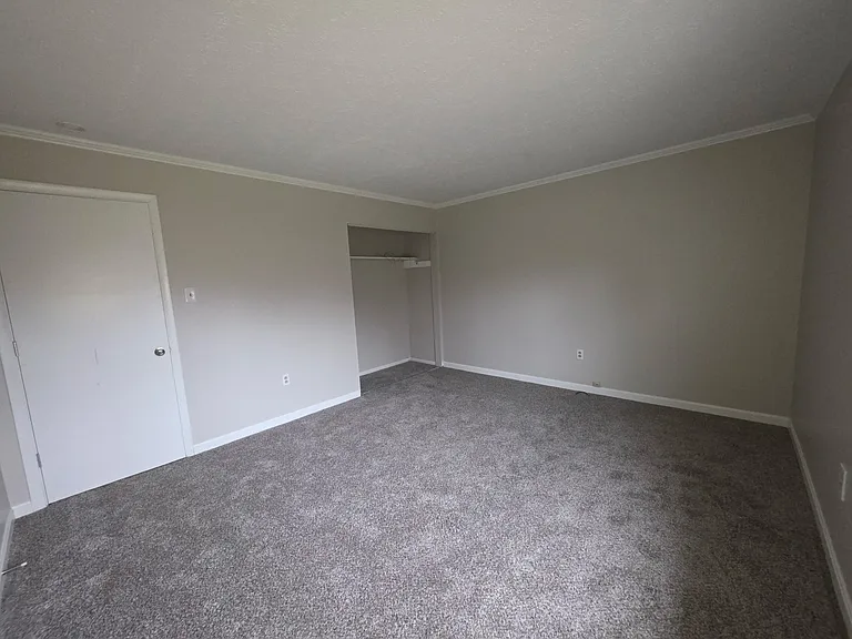 1016 Legislative Ln — Photo 5